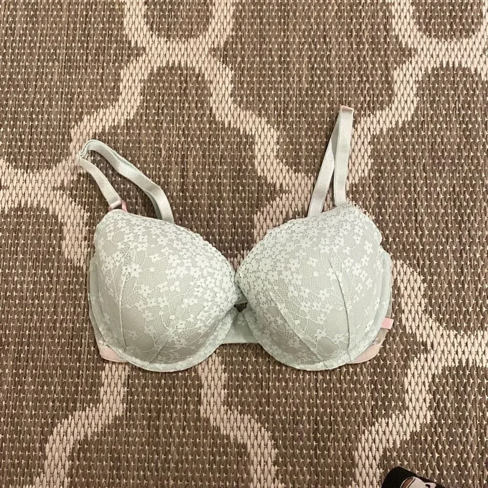Victoria’s Secret bra lined Demi size 34D